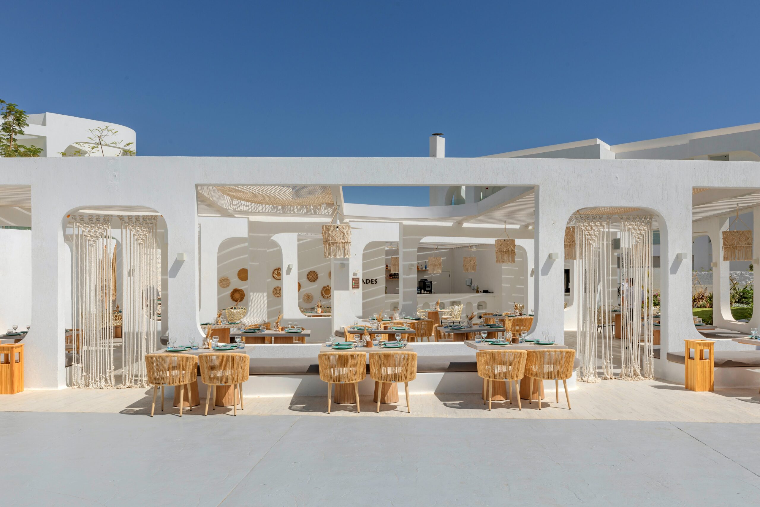 Yades Restaurant - Image 5